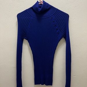 Long sleeve turtleneck